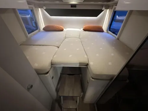 Hymer Tramp S 585 CAMA ABATIBLE + CAMAS INDIVIDUALES foto: 14