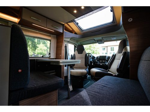 Knaus LIVE WAVE 650 MF photo : 9