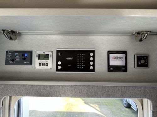 Hymer BML-I 780 BOVENKASTEN+LUCHTVERING! foto: 20