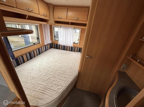 TEC 530 TDF awning U-shaped lounge fixed bed L kitchen photo: 9