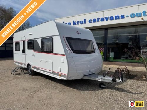 B&uuml;rstner Premio Plus 520 TL spacious family caravan photo: 0