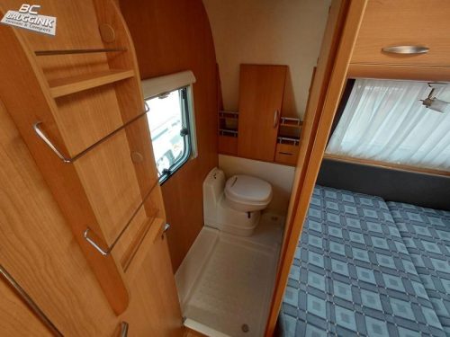 Knaus Sport 450 FS MOVER AIRCO AWNING  photo: 12