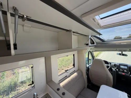 Adria Compact Supreme DL Face-to-Face, 160HP photo: 22