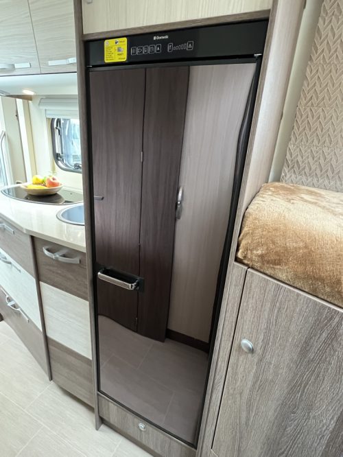 B&uuml;rstner Nexxo Time 690 G SINGLE BEDS AUTOMATIC 6.99M LONG photo: 6
