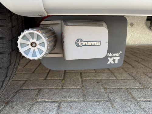 B&uuml;rstner Premio Life 480 TL Mover/Awning/Bike rack photo: 9