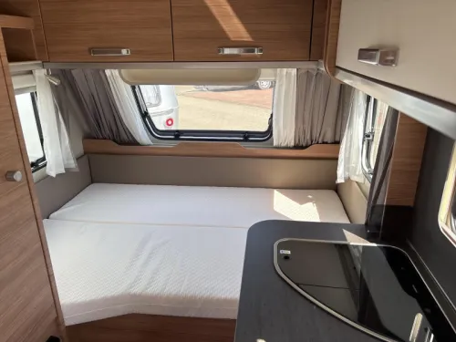 Weinsberg CaraOne Edition HOT 390 QD Mover photo: 8
