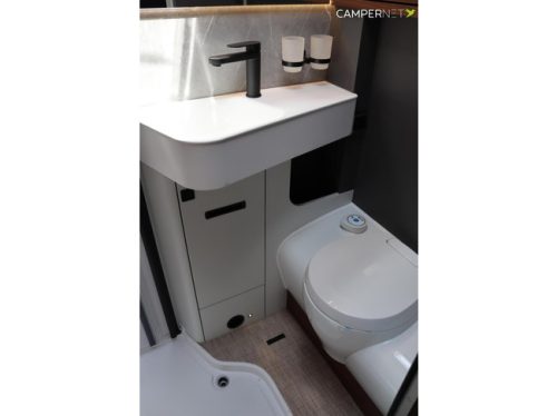 Hymer BMC-T 600 170hp Automatic | Lithium | Diesel heating | Single beds | Premium equipment line | Inverter | SLC Chassis | Seat photo: 23