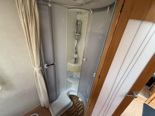 Adria Coral S 690 SP Queensbed Airco 2009 photo: 18