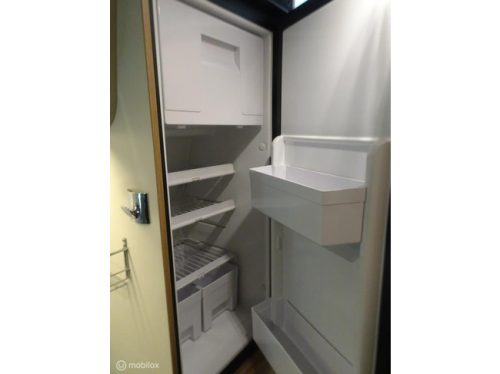 Adria Twin Axess 640 SL 130 HP Euro 6 | Single beds | Full options | Original NL | 39dkm | DEALER-STATE photo: 8