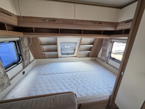 Hobby De Luxe 490 KMF Bunk bed, 6 berths!  photo: 10
