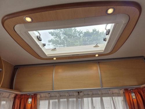 Dethleffs 450 Tourist Light year of manufacture. 2006 TOP condition! with neat Awning! photo: 16