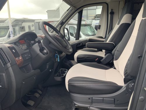 B&uuml;rstner Ixeo IT 700 2.3 MultiJet 130 PK, Queensbed, Zij-bank, Draaistoelen, Bj.2012 &ldquo;Uw Camper-verkoopmakelaar  Camper centrum on the road foto: 25