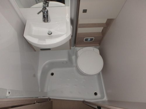B&uuml;rstner Nexxo Van 620 T  photo: 21