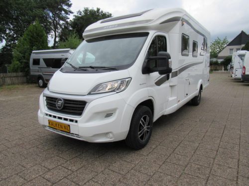 Hymer T598 Semi-integrated French bed Pop-top roof year of manufacture 2018 photo: 5