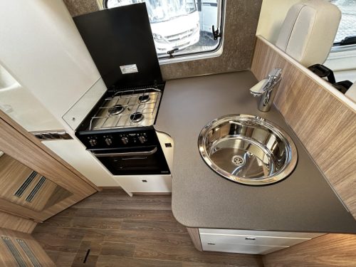 B&uuml;rstner Lyseo M Harmony Line 660 Franz&ouml;sisches Bett/Automaat/2020!  foto: 17