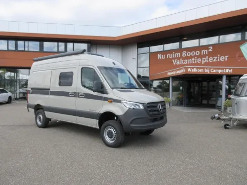 Hymer Grand Canyon S 600 4X4 AUTOMAAT 190 PK Foto: 9