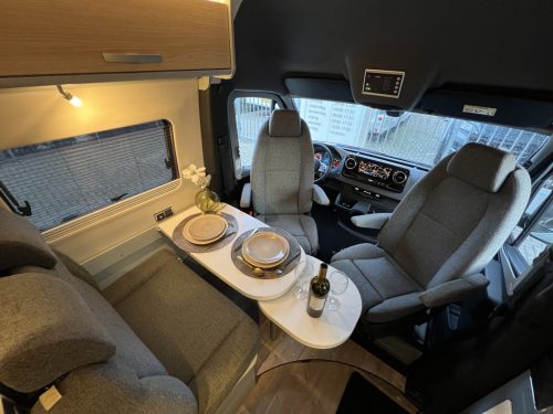 Hymer Free S600 AUTOMATIC TRANSVERSE BED + POP-TOP ROOF BICYCLE RACK photo: 1