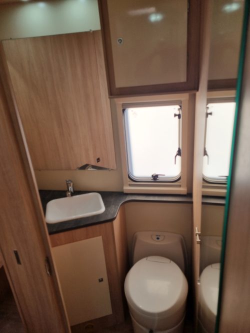 PLA Happy 397 Automatic Queensbed HPC leveling system 4.4 t photo: 20