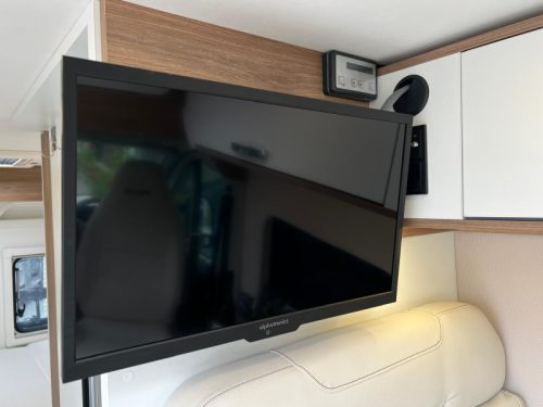 Pilote V 600 G Awning, Bicycle Rack, TV, photo: 11