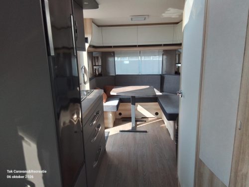 Hobby De Luxe 495 UL model 2027 aparte bedden  foto: 7