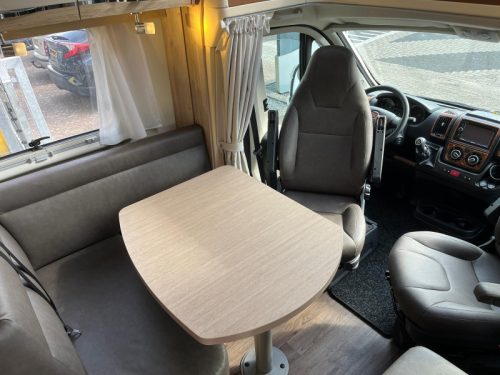 Eura Mobil Profila RS 720 QB QUEENSBED + HUBDACH Foto: 4