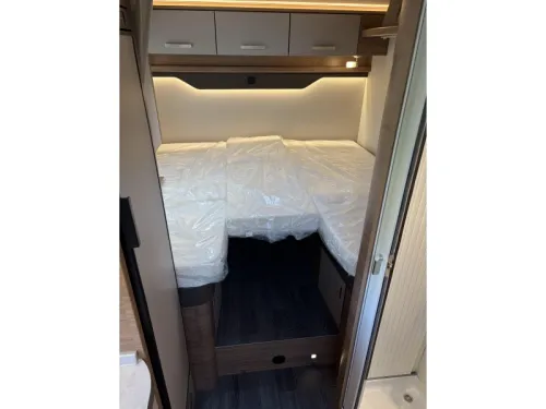 Knaus L!ve Ti 650 MEG Low single beds 180hp photo: 13