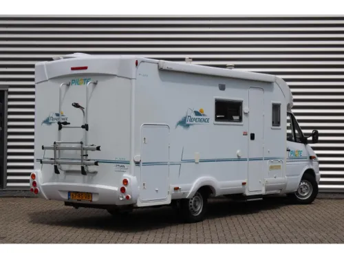 Pilote Reference Mercedes 155PS Garage TV  Foto: 2
