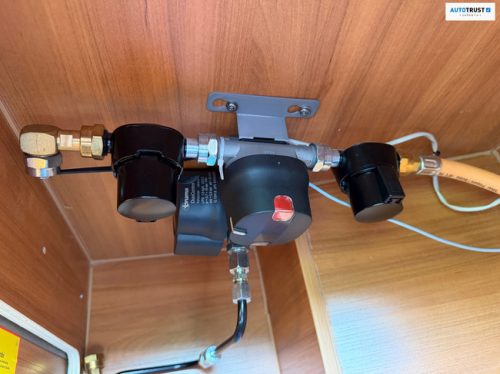 P&ouml;ssl Summit 540 AUTOMATIC VAN CONVERSION / 450W SOLAR / INVERTER / CARPLAY / 2xBATTERY / AWNING photo: 15
