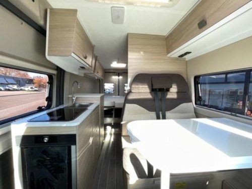 Forster V 636 EB 160hp Longitudinal Bed and Pop-top Roof photo: 4