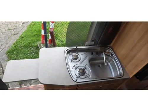 Hymer Car 372 L&auml;ngsbetten Nivelliersystem Foto: 5
