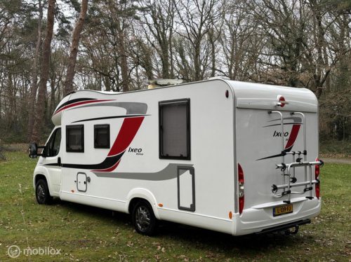 B&uuml;rstner Ixeo Time it 734 Fiat 2.3 131hp Euro 5 | French bed | Electric pop-up bed | Separate shower/toilet | Garage | Camera | Tow hitch | 91k miles | TO photo: 5