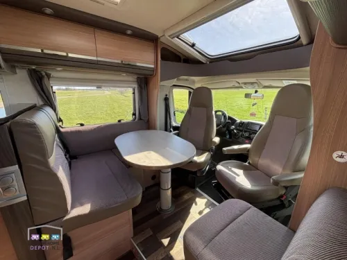 Knaus Sky TI 700 MEB Foto: 13