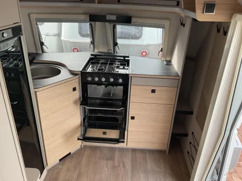 Eriba Touring 620 Urban Hampton Bakoven photo: 2