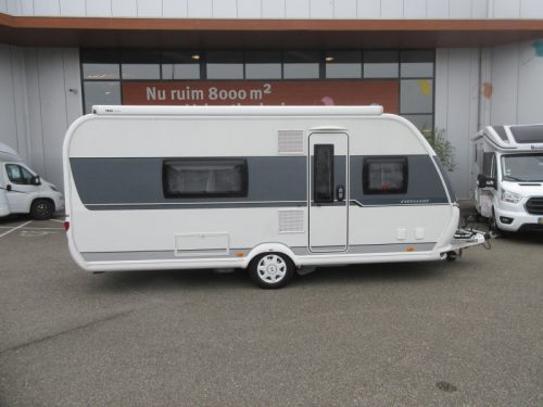 Hobby Excellent 495 WFB MIT RANGIERHILFE UND FESTEN MARKISEN Foto: 1