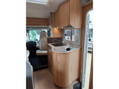 B&uuml;rstner Harmony 585 T 2.3JTD 110Pk 2x Aire acondicionado foto: 8