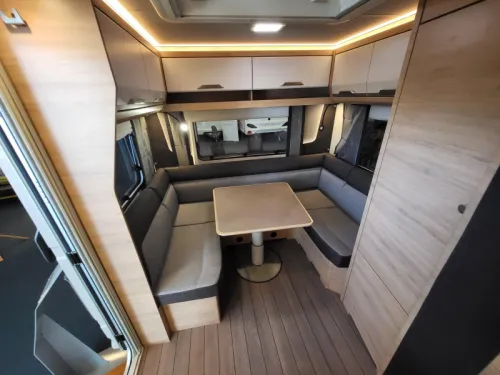 Knaus Sudwind Black Selection 500 EU disponible en stock photo : 4