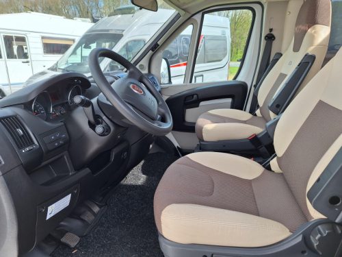 Adria Coral S 650 SF Cama francesa foto: 9