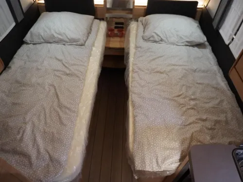 Knaus Sudwind Black Selection 460 EU SINGLE BEDS photo: 2