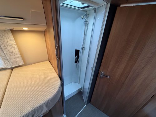 Carthago C-Tourer I 145 RB LE E&P/LITHIUM/AIRCO Foto: 16