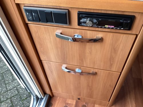Eriba Nova Luxus Line 465 Mover/ toldo de casete foto: 19