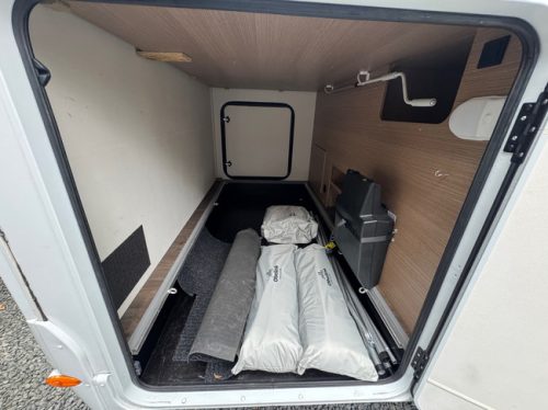 Fiat Ducato Hymer Carado I338 2.3 Single beds Pop-top roof Air conditioning photo: 10