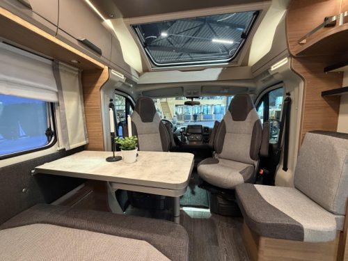 Knaus Vansation 650 MEG single beds  photo: 6