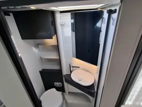 Adria Compact Supreme DL 2027 FULL Option Black ed Foto: 16