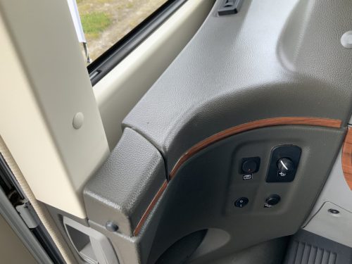 Hymer B 504 SL A-class, Equipped with 1 pers. bed at the rear and a pop-up bed at the front, Engine air conditioning, Alko chassis etc, Year of manufacture 2009 Motorhome centre on the road photo: 19