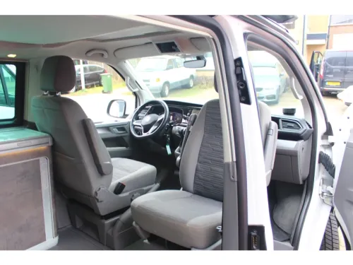 Volkswagen California Ocean T6.1  photo: 14