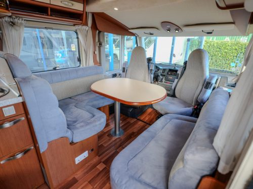 Hymer B 554 HEFBED FRANZ&Ouml;SISCHES BETT MODERN! Foto: 1