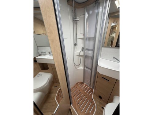 Hymer B-MC T 580 cama XXL bater&iacute;a de litio 2025 foto: 12