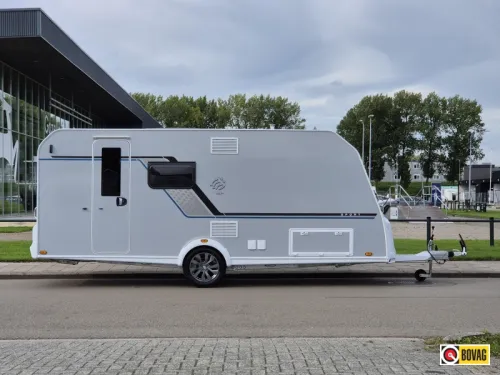 Knaus Sport Platinum 500 QDK Bunk bed and garage door photo: 0
