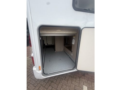 B&uuml;rstner Lineo T 700 Active Euro 6 130 pk slechts 2.287dkm Queensbed airco grote garage hordeur camera apple carplay remis plisse foto: 4