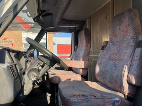 Fiat Ducato 14 2.5 Gran Volume | Goofy | NIEUWE APK | Trekhaak | 7 Persoons | Kachel | Koelkast | Alkoofbed | 2x Treinzit | Fietsenrek foto: 8